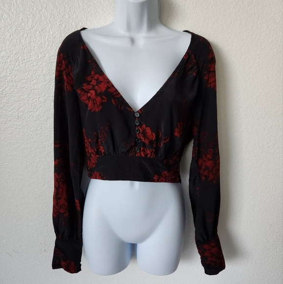 Marissa Webb Black and Red Crop Top - Picture 2 of 14